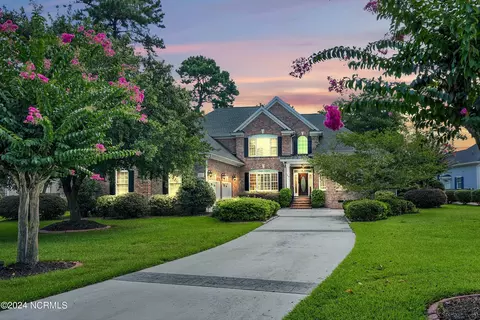 588 Dartmoor Way SW, Ocean Isle Beach, NC 28469