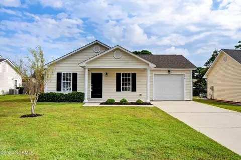 616 Brewster Ln, Wilmington, NC 28412