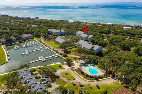 590 Marina Dr #E-22, Pine Knoll Shores, NC 28512