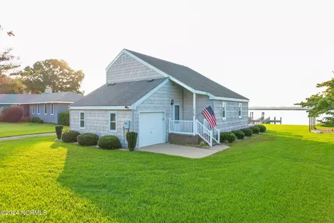 118 Waters Dr, Moyock, NC 27958