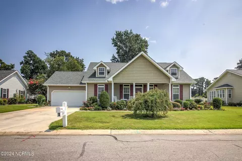 201 Carefree Ln, Morehead City, NC 28557