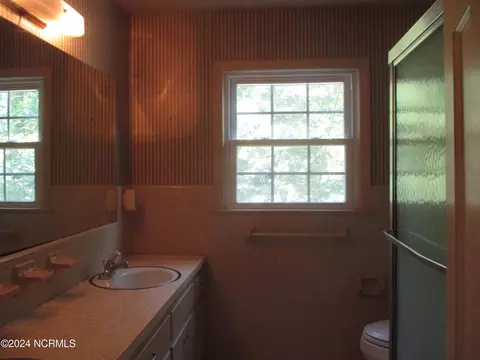 Bath - 547 S Fourth St, Macclesfield, NC 27852 photo 1 of 2
