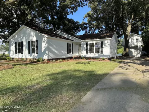 4107 Fenner College St, Ayden, NC 28513