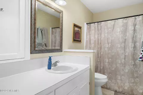 Bath - 3270 Watha Rd, Willard, NC 28478 photo 2 of 3