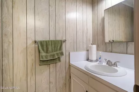 Bath - 3270 Watha Rd, Willard, NC 28478 photo 1 of 3