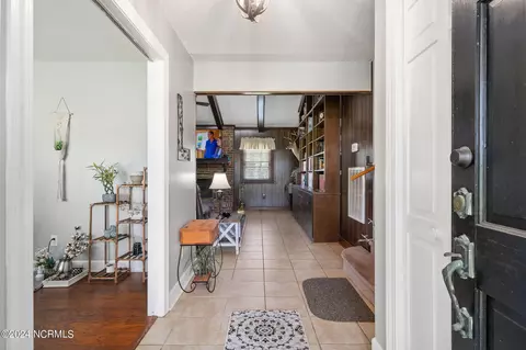 Entry Way - 3270 Watha Rd, Willard, NC 28478 photo 1 of 4