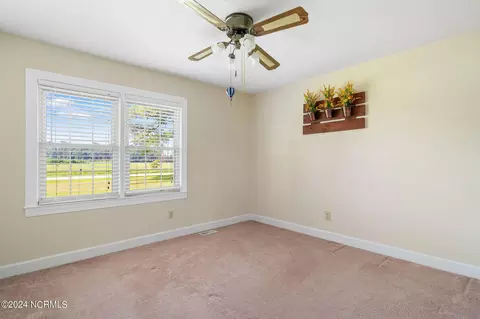 Bedroom - 3270 Watha Rd, Willard, NC 28478 photo 2 of 2