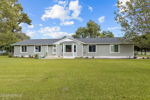 2202 North Rd, Morehead City, NC 28557