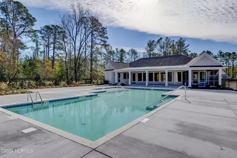 Exterior - 116 Stratford Pl, Hampstead, NC 28443 photo 11 of 16
