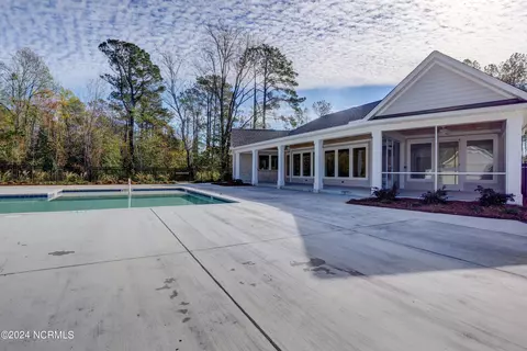 Exterior - 116 Stratford Pl, Hampstead, NC 28443 photo 14 of 16