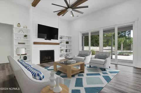 Living - 116 Stratford Pl, Hampstead, NC 28443 photo 2 of 3