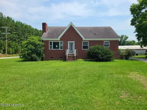 303 W Main St, Aulander, NC 27805