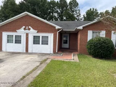1302 Sofia Ct, Jacksonville, NC 28540