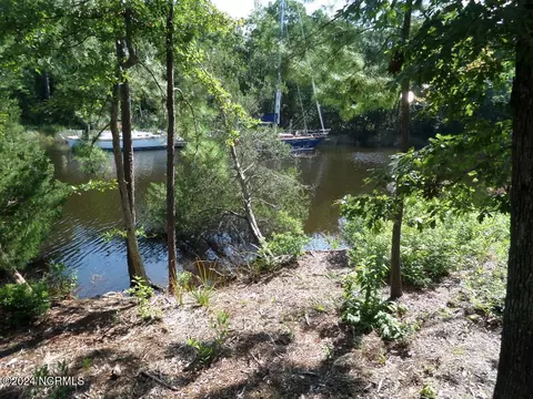 111 Pineview Dr, Oriental, NC 28571 photo 16
