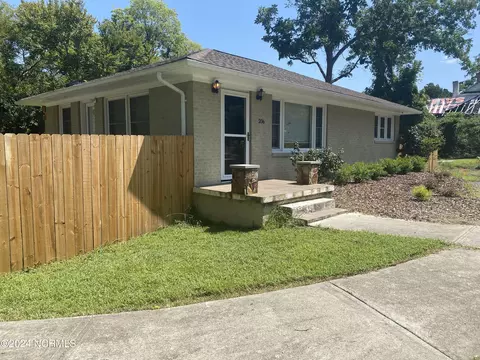 206 W Barrett St, Carthage, NC 28327