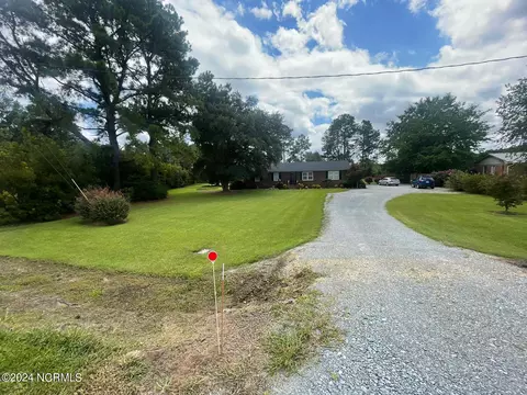 2374 Wallace Hwy, Wallace, NC 28466