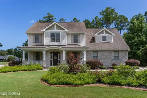 17 Mangrove Ct, Hampstead, NC 28443