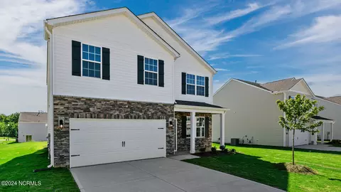 410 Lake Tyler Dr, New Bern, NC 28560