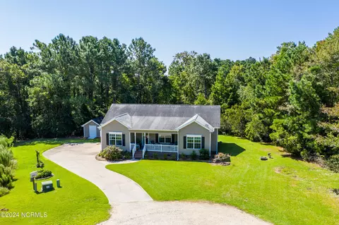 102 Gus Grant Ct, Sneads Ferry, NC 28460