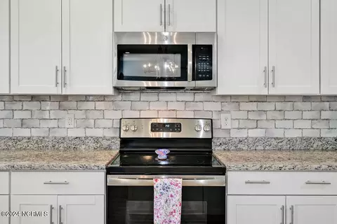1012 E Arboria Dr, Hampstead, NC 28443 photo 17