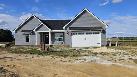 166 Country Cove Ln, Clinton, NC 28328