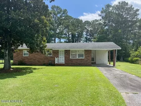 2516 Beechwood Dr, Tarboro, NC 27886