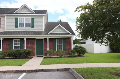 500 Streamwood Dr, Jacksonville, NC 28546