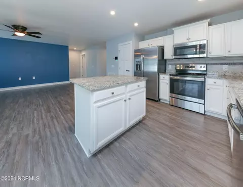 Kitchen - 103 Hidden View Loop, Moyock, NC 27958 photo 2 of 3