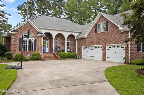 301 Neuse Dr, Chocowinity, NC 27817