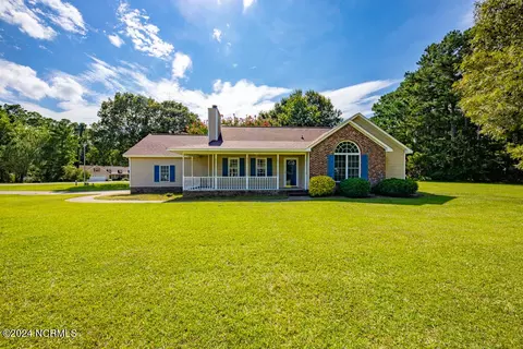 102 Bowie Ct, Havelock, NC 28532