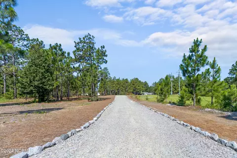 681 Hoffman Rd, West End, NC 27376 photo 6