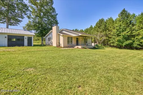 1029 Torchwood Rd, Carthage, NC 28327