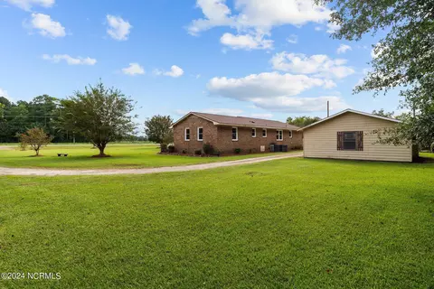 Exterior - 1343 Nc Hyw 102, Ayden, NC 28513 photo 6 of 6