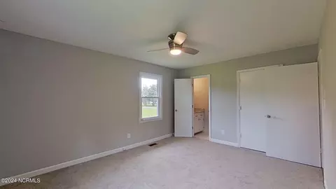 Bedroom - 1343 Nc Hyw 102, Ayden, NC 28513 photo 2 of 4