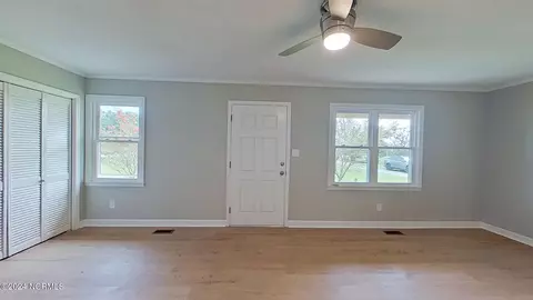 Living - 1343 Nc Hyw 102, Ayden, NC 28513 photo 1 of 3