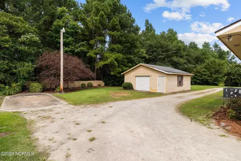 Exterior - 1343 Nc Hyw 102, Ayden, NC 28513 photo 5 of 6
