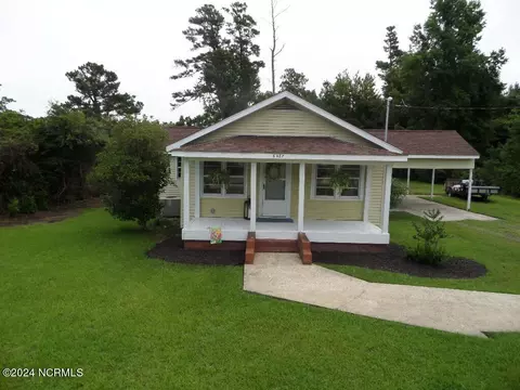 6487 Neuse Rd, Grantsboro, NC 28529