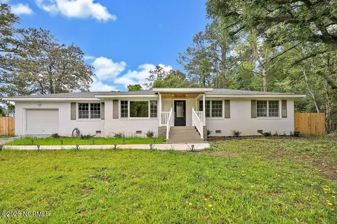 7014 Masonboro Sound Rd, Wilmington, NC 28409