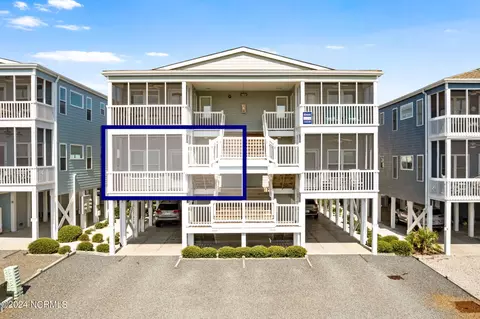 423 27th St #B, Sunset Beach, NC 28468