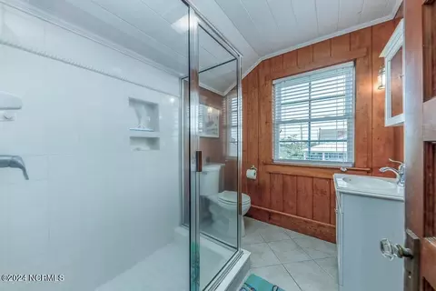 Bath - 200 E Boardwalk Blvd, Atlantic Beach, NC 28512 photo 2 of 3