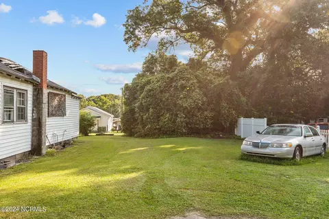 106 Ormond Dr, Williamston, NC 27892