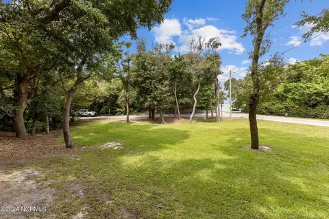 1101 Timber Trl, Emerald Isle, NC 28594