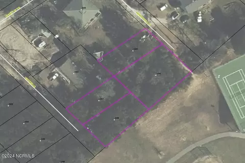 104 Honeysuckle Ln, Point Harbor, NC 27964