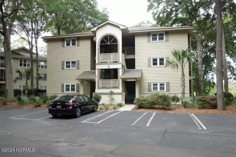 221 Clubhouse Rd # 4, Sunset Beach, NC 28468