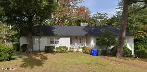 417 Longmeadow Rd, Greenville, NC 27858