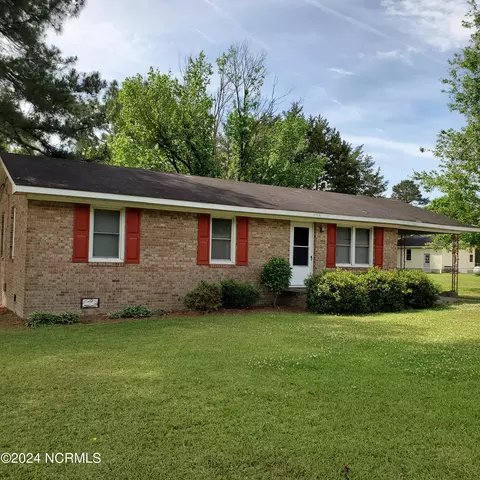 135 E Circle Dr, Hamilton, NC 27840