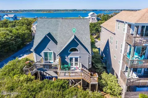 102 B Windward Dr, Surf City, NC 28445