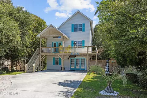 302 Cedar St, Emerald Isle, NC 28594