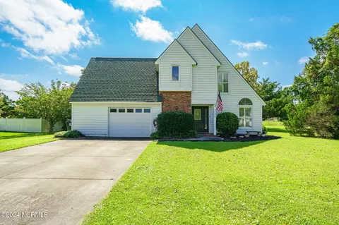 2106 Joslyn Dr, Morehead City, NC 28557