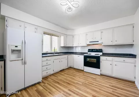 Kitchen - 2 Gilmore Rd, Pinehurst, NC 28374 photo 1 of 2